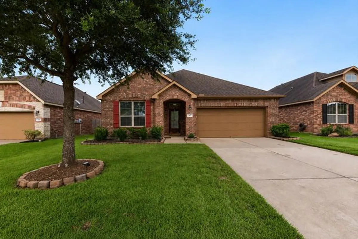 Exterior of 5011 Laird Forest Ct